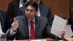 المبعوث الإسرائيلي للأمم المتحدة داني دانون في مجلس الأمن الدولي، 22 اكتوبر 2015 (Permanent Mission of Israel to the UN)