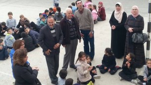 صورة التقطت من منشور تم حذفه من موقع فيس بوك لحدث في مدرسة في جبل المكبر تحدث فيها افراد عائلة منفذ الهجوم الفلسطيني بهاء عليان (Courtesy: Facebook)