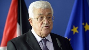 رئيس السلطة الفلسطينية محمود عباس يتحدث مع الصحافة في مقر مفوضية الإتحاد الأوروبي في بروكسل، 22 يونيو، 2016. (AFP PHOTO / THIERRY CHARLIER) 