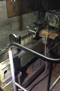 معدات يفترض انها استخدمت لصناعة اسلحة غير قانونية، تمت مصادرتها من قبل جنود في جنوب الضفة الغربية، 26 سبتمبر 2016 (IDF Spokesperson’s Unit)