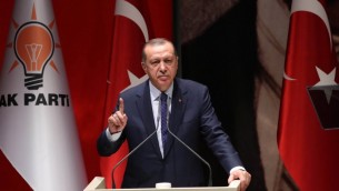 الرئيس التركي رجب طيب اردوغان خلال خطاب في انقرة، 1 يوليو 2017 (AFP/ADEM ALTAN)