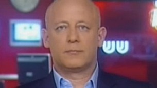 ليئور لوتان يتحدث في القناة الثانية التلفزيون في عام 2011. (screen capture:Channel 2)