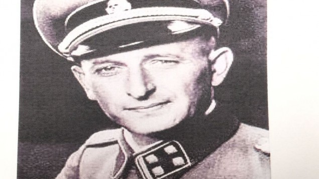 منشور عبر الفيسبوك من قبل جلال السويطي، العضو في اجهزة الامن الفلسطينية، يشيد فيه بالنازي ادولف ايخمان (Shin Bet)