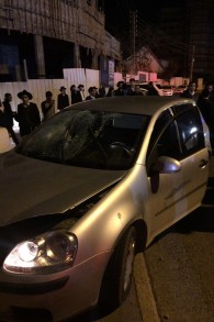 السيارة المستخدمة في هجوم دهس وطعن في القدس، 6 ديسمبر 2015 (Israel Police)