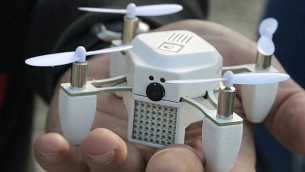 طاشرة بدون طيار صغيرة من طراز Zano Nano-Drone (Courtesy)