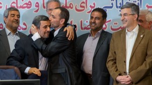 احمدی نژاد - بقایی- مشایی