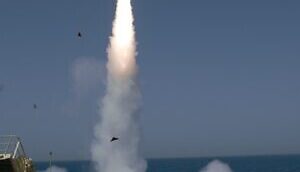 IAI-LORA-Ballistic-Missile-Firing-Trial1-300x480