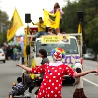 Chabad Youth holds a Lag B'Omer parade in Melbourne. Photo: Peter Haskin