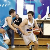 26-3-11. Maccabi Warriors Basketball vs Coburg.  James Tsun. Photo: Peter Haskin