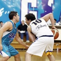 26-3-11. Maccabi Warriors Basketball vs Coburg.  James Tsun. Photo: Peter Haskin