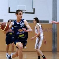 3-7-11. Maccabi Warriors Basketball v Warrandyte. Benji Tamir. Photo: Peter Haskin 3-7-11. Maccabi Warriors Basketball v Warrandyte. Benji Tamir. Photo: Peter Haskin