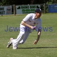 12-11-11. Maccabi Cricket v Aspendale. Photo: Peter Haskin