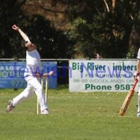 12-11-11. Maccabi Cricket v Aspendale. Photo: Peter Haskin