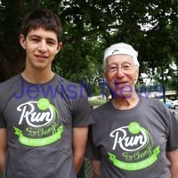 4-12-11. Jewish Aid Australia held there Run for Change day around Melbourne's Botanical Gardens to raise money for creating social change. Photo: Peter Haskin