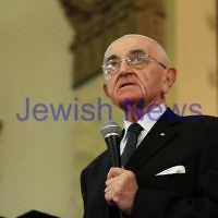 11-1-12. Sir Zelman Cowen Shloshim. St Kilda Hebrew Congregation.Prof Louie Waller. Photo: Peter haskin