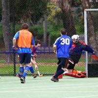 26-8-12. Maccabi Hockey Club senior men defeated Old Carey 6-4 at Albert Park. Photo: Peter Haskin