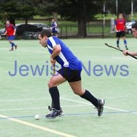 26-8-12. Maccabi Hockey Club senior men defeated Old Carey 6-4 at Albert Park. Photo: Peter Haskin