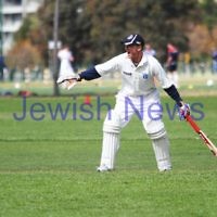 13-10-12. Maccabi Cricket v Powerhouse. Julian Weiner. Photo: Peter Haskin