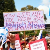 18-11-12. Solidarity rally for Israel. More than 1200 people rallied to show their support for Israel at Princes Park, Caulfield. Photo: Peter Haskin