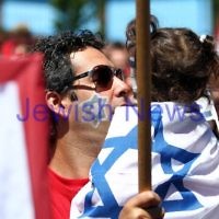 18-11-12. Solidarity rally for Israel. More than 1200 people rallied to show their support for Israel at Princes Park, Caulfield. Photo: Peter Haskin