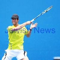 9-1-13. Australian Open Qualifiers. Amir Weintraub def Wayne Odesnik 7-6, 4-6, 6-3. Photo: Peter Haskin