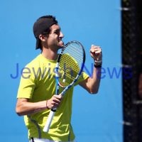 9-1-13. Australian Open Qualifiers. Amir Weintraub def Wayne Odesnik 7-6, 4-6, 6-3. Photo: Peter Haskin