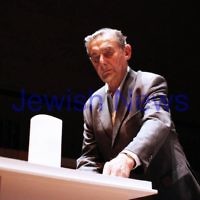 4-4-13. Yom Ha Shoah commemoration 2013. Remembering 70 years since the Warsaw Ghetto uprising. Robert Blackwood Hall, Monash University.   Photo: Peter Haskin
