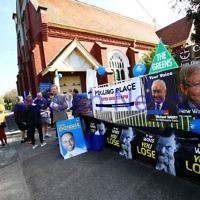 7-9-13. Election day 2013. Polling station Balaclava Rd. Photo: Peter Haskin