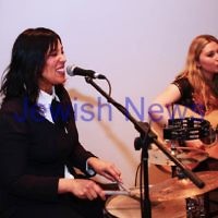 8-9-13. Cooking with the Raizons. New cook book launch. Kate Ceberano provides the entertainment. Photo: Peter Haskin 8-9-13. Cooking with the Raizons. New cook book launch. Kate Ceberano provides the entertainment. Photo: Peter Haskin