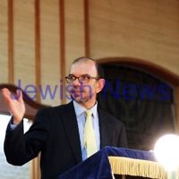 16-6-14. Melbourne communal solidarity event. More than 400 people attended a meeting and prayers at Caulfield Shul to show solidarity for the three kidnapped Israeli teenagers. Photo: Peter Haskin