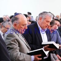 16-6-14. Melbourne communal solidarity event. More than 400 people attended a meeting and prayers at Caulfield Shul to show solidarity for the three kidnapped Israeli teenagers. Photo: Peter Haskin