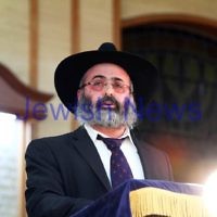 16-6-14. Melbourne communal solidarity event. More than 400 people attended a meeting and prayers at Caulfield Shul to show solidarity for the three kidnapped Israeli teenagers. Photo: Peter Haskin