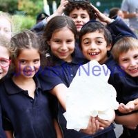 8-4-14. The King David School. Year 2 students making matza. Photo: Peter Haskin 8-4-14. The King David School. Year 2 students making matza. Photo: Peter Haskin