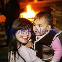 18-5-14. Lag B'omer 2014. Annual Bnai Akiva bonfire party at Mizrachi.  Photo: Peter Haskin