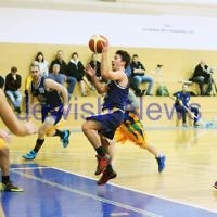 1-6-14. Basketball. Maccabi Warriors lost to Mornington Breakers. 43-61. Photo: Peter Haskin 1-6-14. Basketball. Maccabi Warriors lost to Mornington Breakers. 43-61. Photo: Peter Haskin