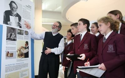 Velvel Lederman shares his heritage with a group of Emanuel School year 5 students. Photo: Noel Kessel