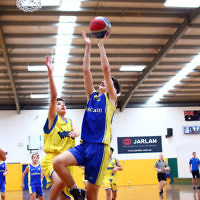 13-2-16. Basketball. Maccabi Under 14 Bulls lost to Timberwolves Giants 27 - 36. Photo: Peter Haskin 13-2-16. Basketball. Maccabi Under 14 Bulls lost to Timberwolves Giants 27 - 36. Photo: Peter Haskin