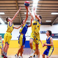 13-2-16. Basketball. Maccabi Under 14 Bulls lost to Timberwolves Giants 27 - 36. Photo: Peter Haskin 13-2-16. Basketball. Maccabi Under 14 Bulls lost to Timberwolves Giants 27 - 36. Photo: Peter Haskin
