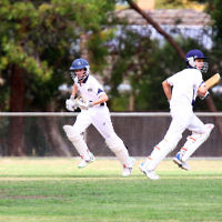 13-3-16. Maccabi U 15 cricket grand final day 1 at Pinewood Oval. Photo: Peter Haskin 13-3-16. Maccabi U 15 cricket grand final day 1 at Pinewood Oval. Photo: Peter Haskin