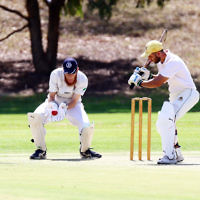 6-3-16. Maccabi Cricket Third XI fielding. Semi final against Parkville at Flemington Rd Oval. Photo: Peter Haskin