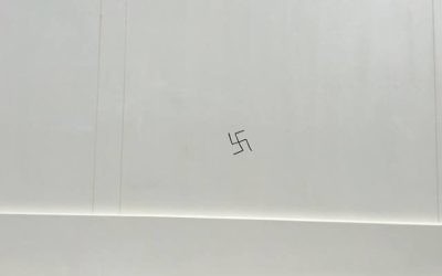 The swastika graffiti on the wall of Maroubra Synagogue.