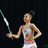 3-6-17. 2017 Australian Gymnastics Championships. Hisense Arena. Junior International Rythmic Gymnastics, Alexandra Kiroi, clubs. Photo: Peter Haskin 3-6-17. 2017 Australian Gymnastics Championships. Hisense Arena. Junior International Rythmic Gymnastics, Alexandra Kiroi, clubs. Photo: Peter Haskin
