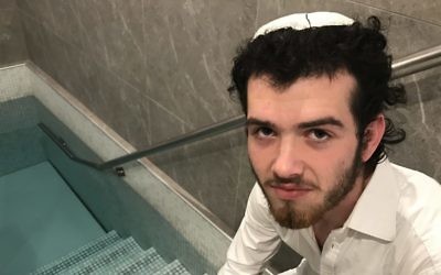 Ike Curtis has converted to Judaism through the Melbourne Beth Din.