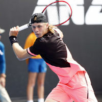 15-1-18. Australian Open. Canadian Denis Shapovalov defeated Stefanos Tsitsipas 6-1, 6-3, 7-6. Photo: Peter Haskin