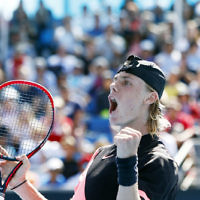 15-1-18. Australian Open. Canadian Denis Shapovalov defeated Stefanos Tsitsipas 6-1, 6-3, 7-6. Photo: Peter Haskin