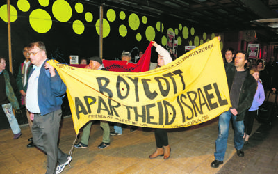 A Friends of Palestine WA protest in 2015.
Photo: AP Image/Newzulu/Alex Bainbridge