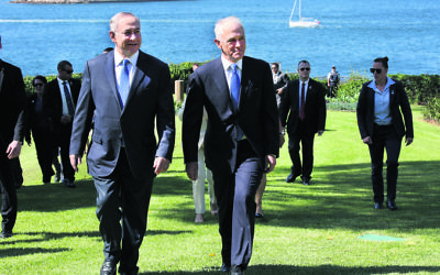 Israeli PM Benjamin Netanyahu and Australian PM Malcolm Turnbull arrive at Admiralty House. Photo: Noel Kessel
