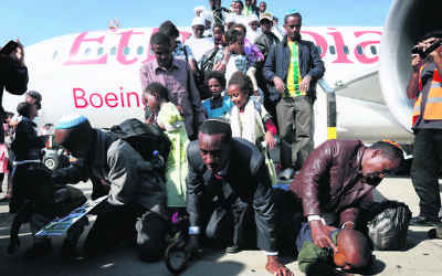 A group of Falash Mura arrive in Israel in August 2013. Photo: Miriam Alster/Flash90.