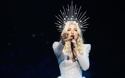 Kate Miller-Heidke performing at the Eurovision semi-final in Tel Aviv. Photo: SBS