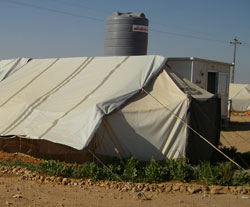 A makeshift shelter in an Iraqi refugee camp. Photo: UNHCR